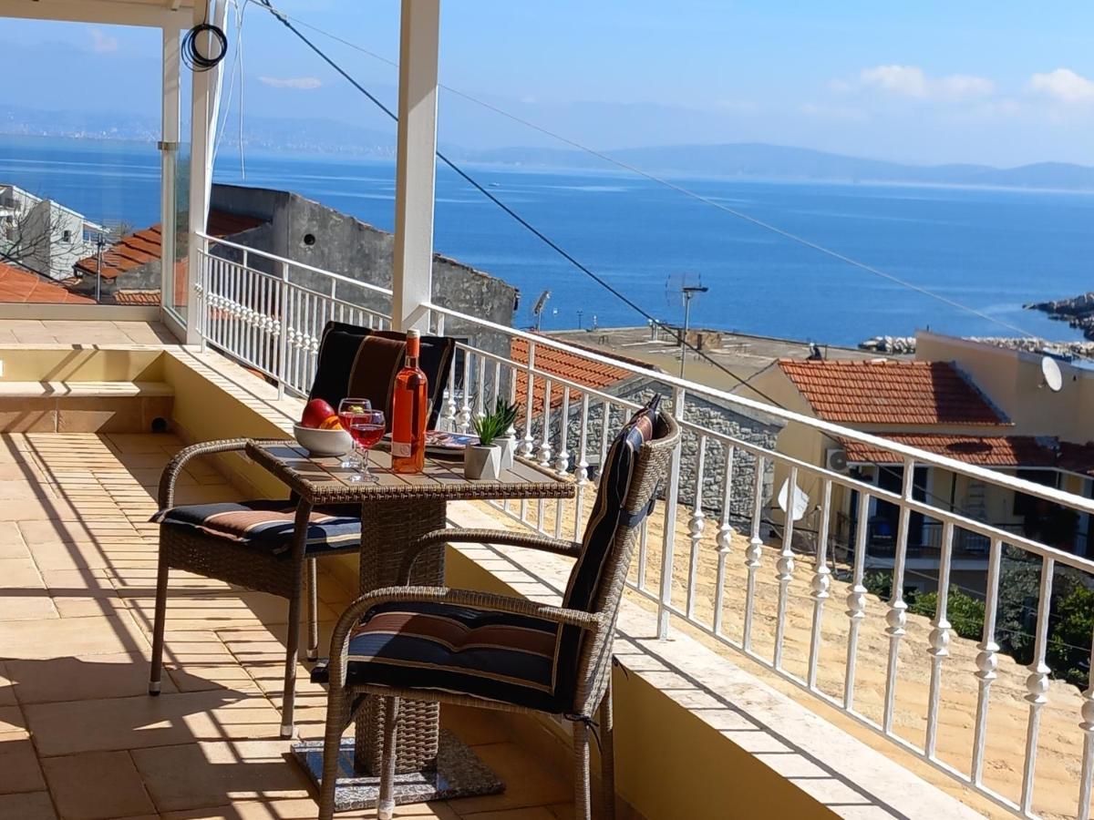 Solaris Methea- Luxury Central Villa By The Castle Kassiopi Eksteriør billede