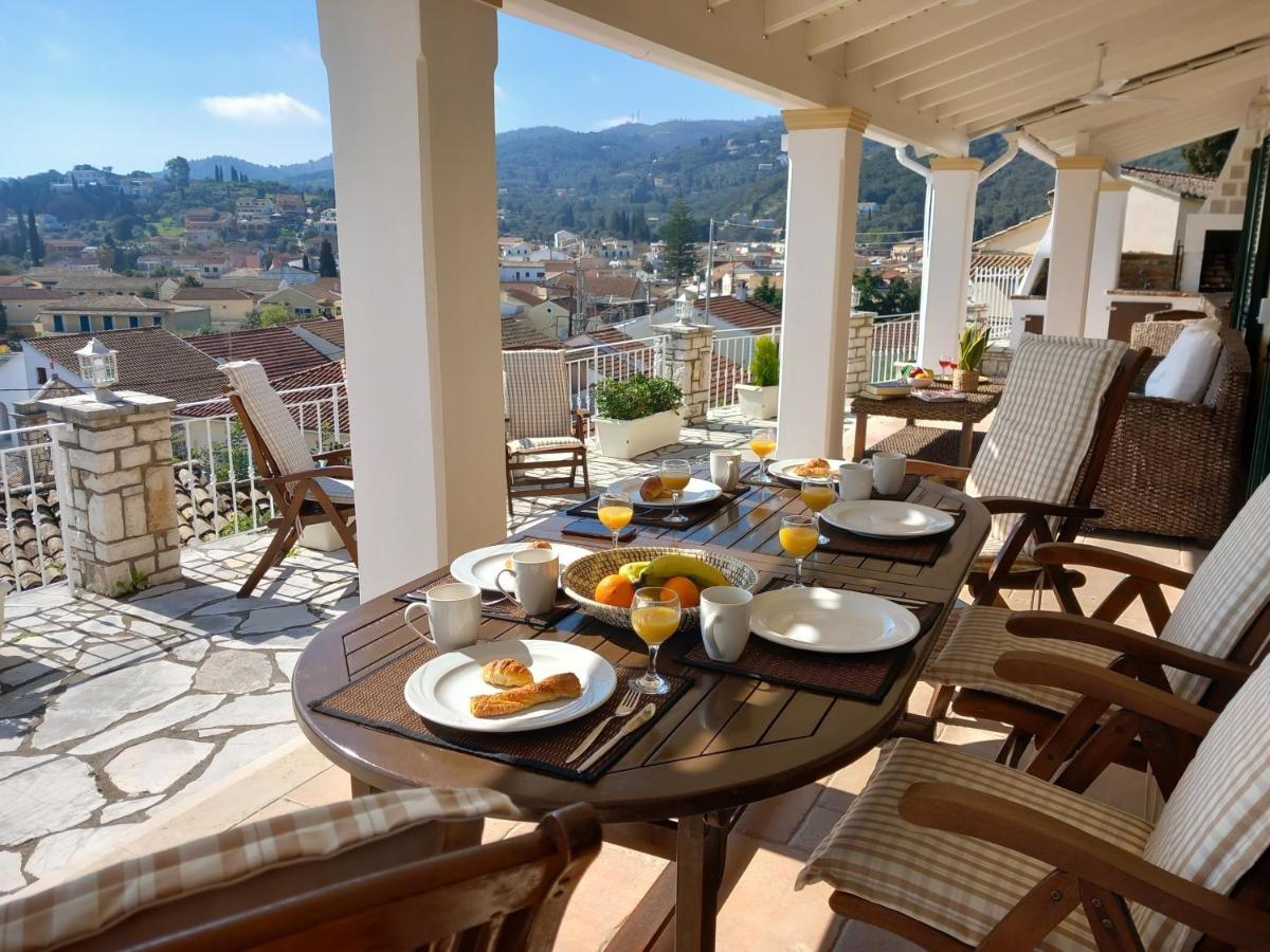 Solaris Methea- Luxury Central Villa By The Castle Kassiopi Eksteriør billede