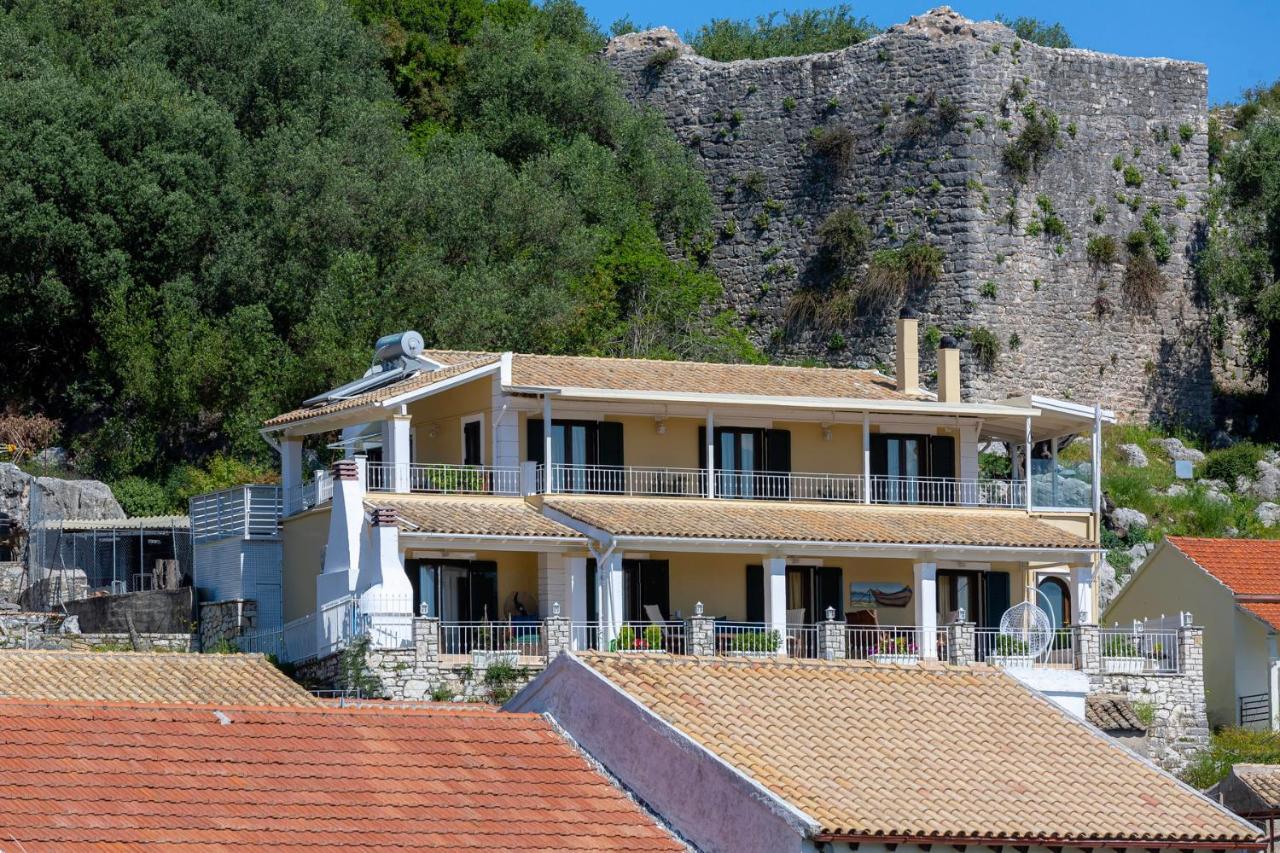 Solaris Methea- Luxury Central Villa By The Castle Kassiopi Eksteriør billede